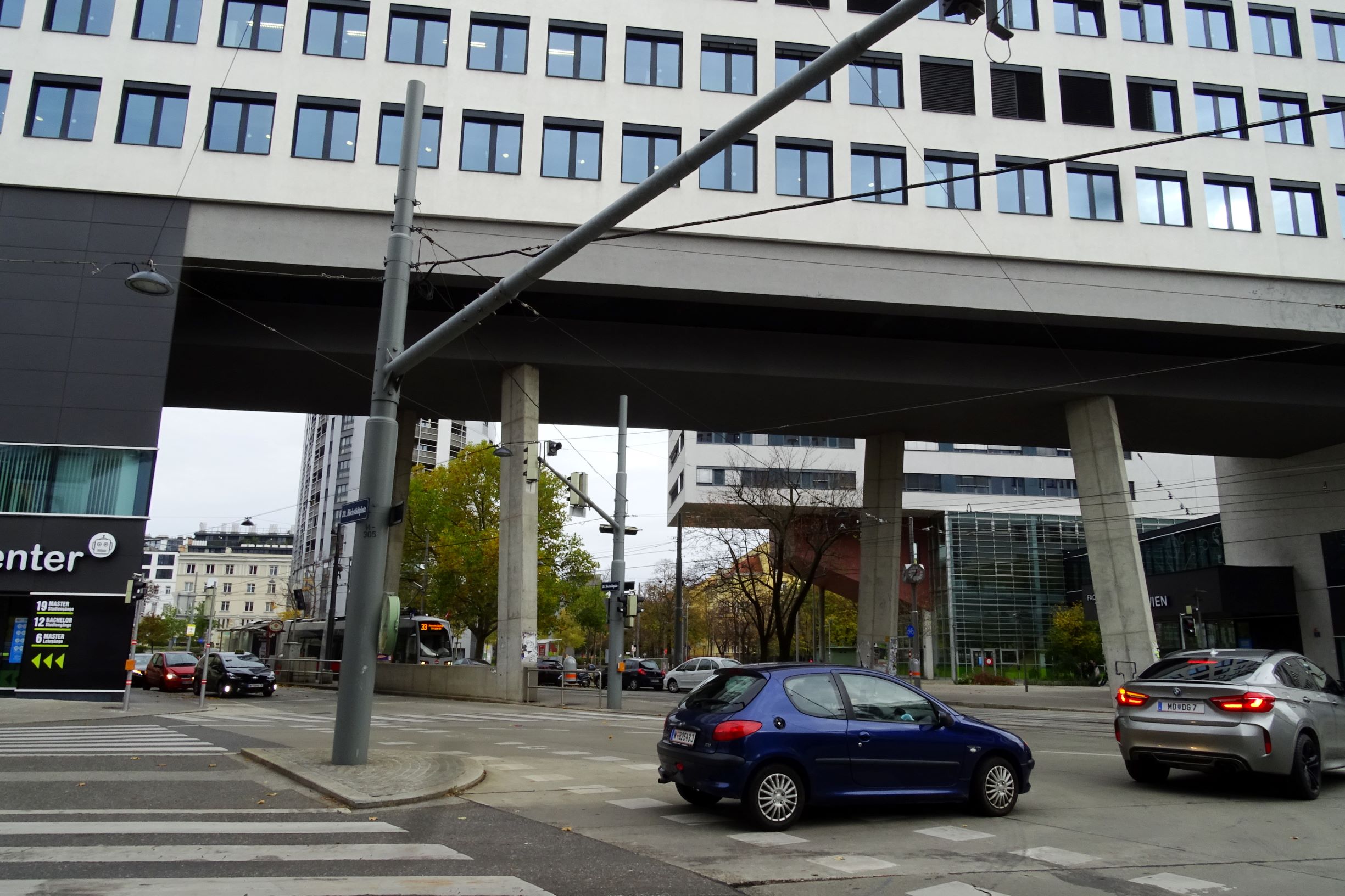 DSC02981 wien-20 stromstraße, dresdner straße, weniger botanik.JPG