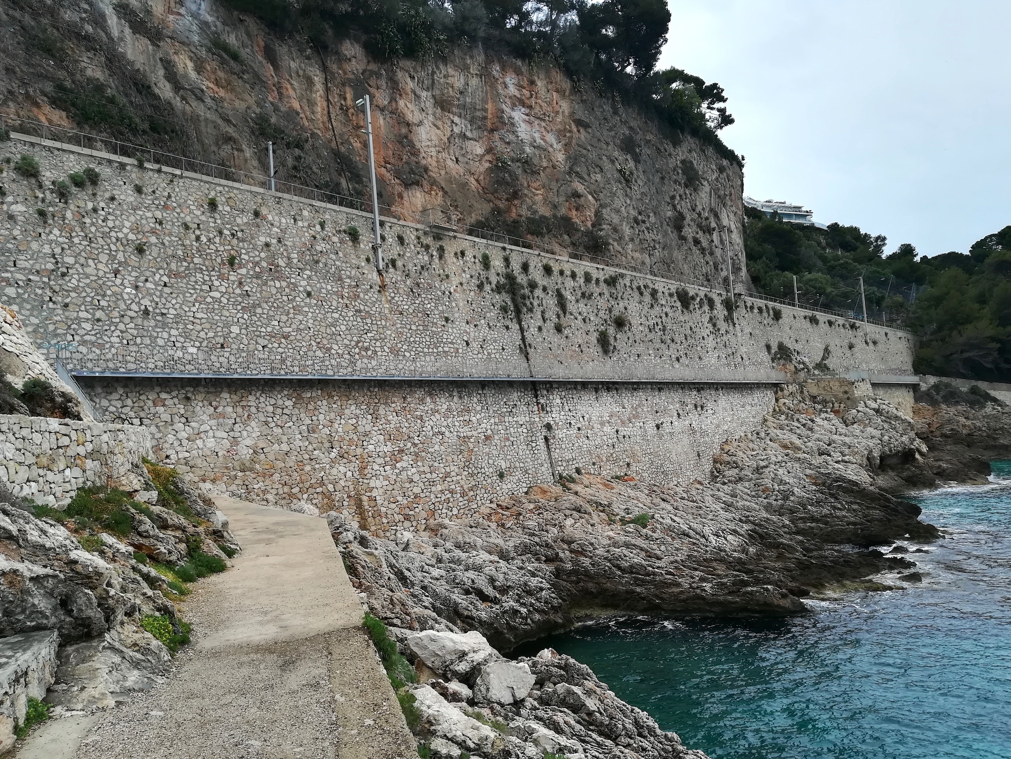 le corbusier – ancien sentier des douaniers roquebrune-cap martin alpes-martimes frankreich_20230520_082541.jpg