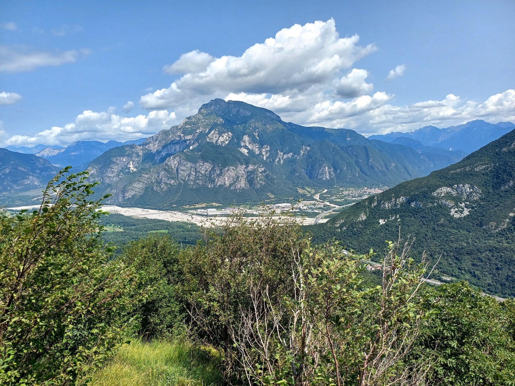 panorama auf amaro und monte amariana cima sompalis friaul-julisch venetien italien 20240725_122614.jpg
